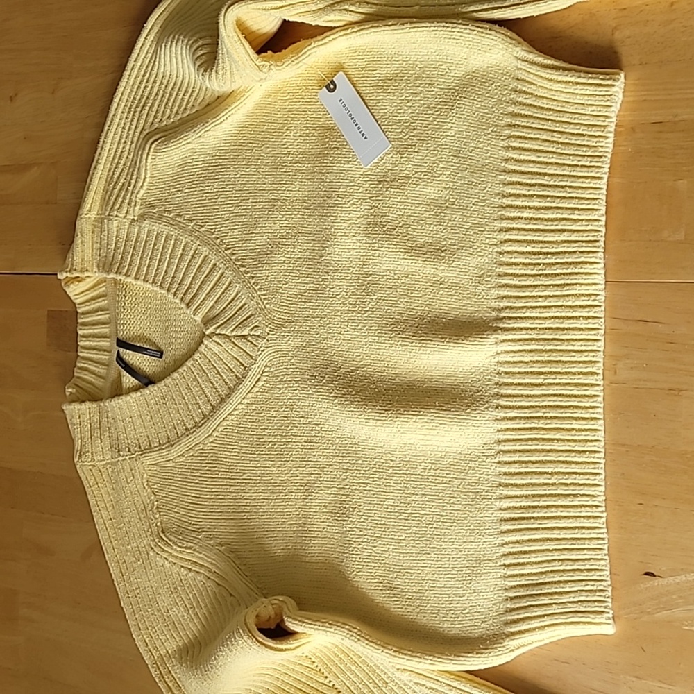 By Anthropologie Bell-Sleeve V-Neck Sweater - Picture 3 of 11